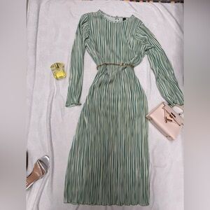 Chic Green Striped Long Sleeve Dress